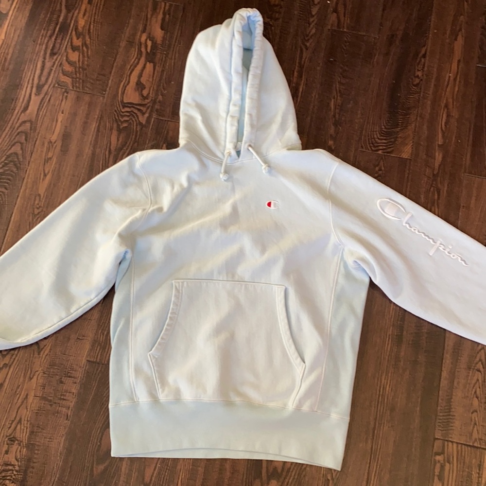 medium light blue champion hoodie